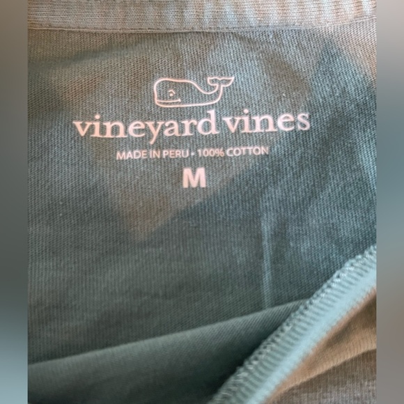 ⚽️🤍Vineyard Vines Men's Light Teal Long Sleeve Soccer Theme Tee size M. Like New - Picture 6 of 7